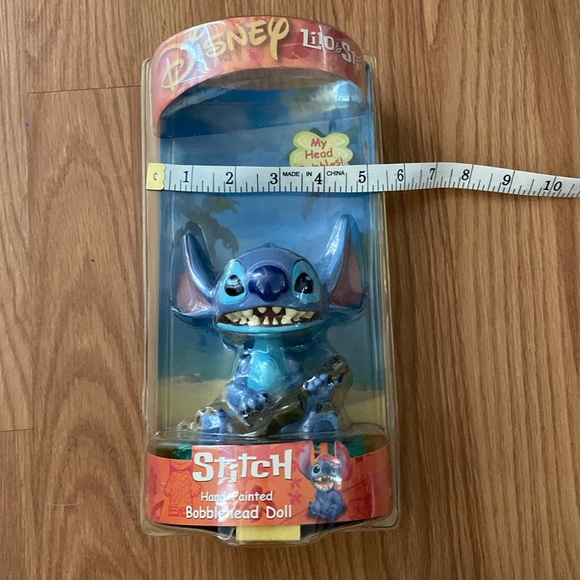 ❤️ Disney’s Lilo & Stitch Hand Painted Bobble Head Doll New in Box - Picture 8 of 9